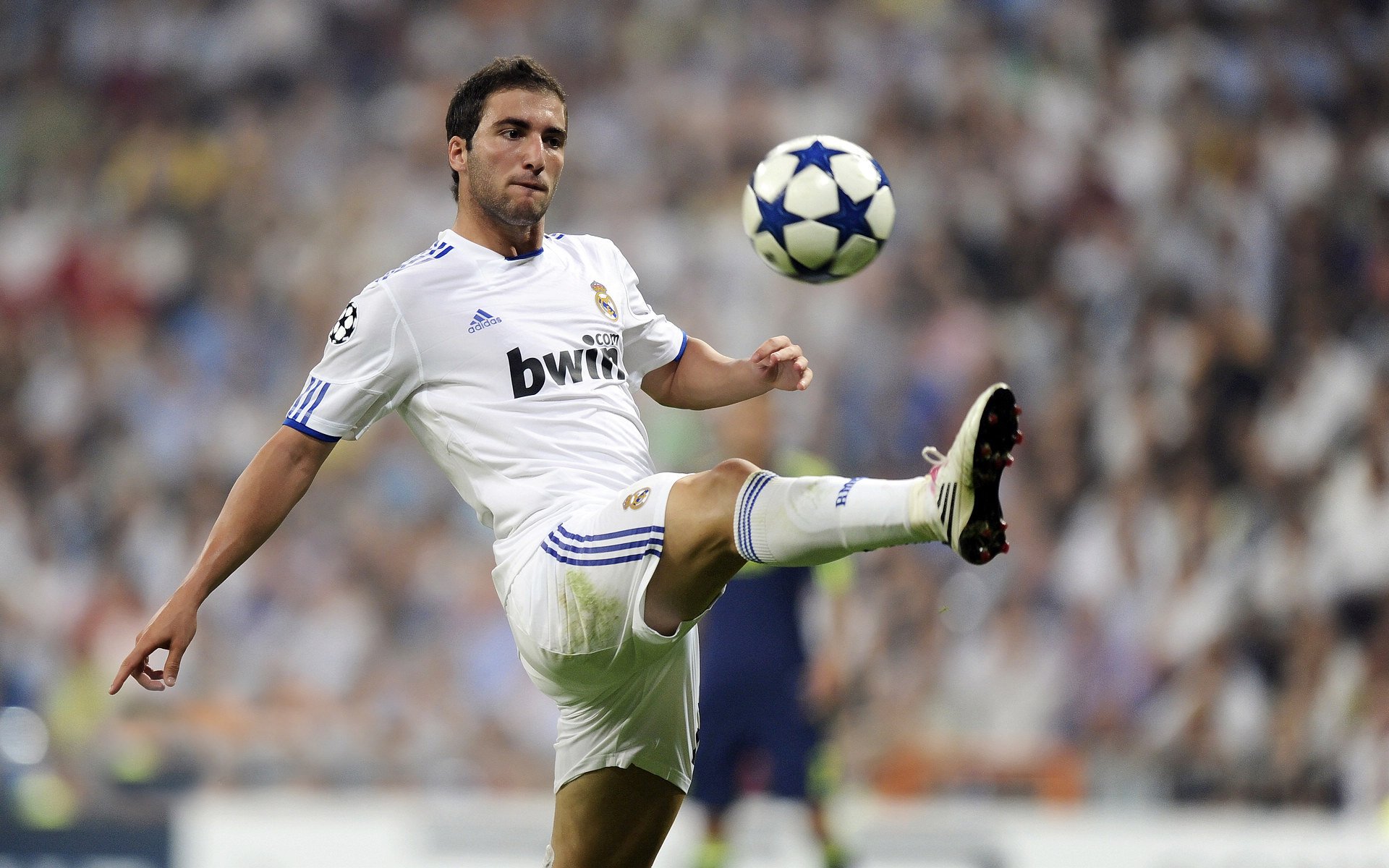 _人工智能助力训练，提升运动员比赛表现_，人工智能锻炼